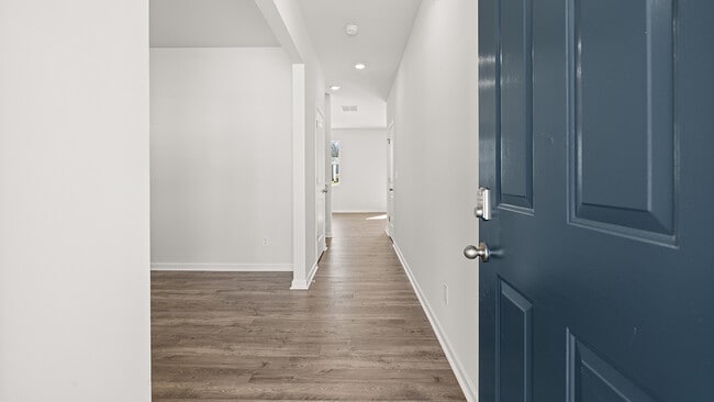 8202 Elkhorn Dr, Fairburn, GA 30213 - photo 2