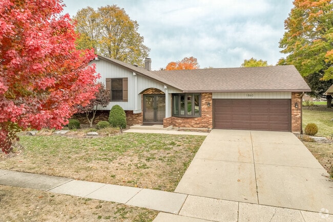 Ranch homes in Century Oaks West offer single story living for families.