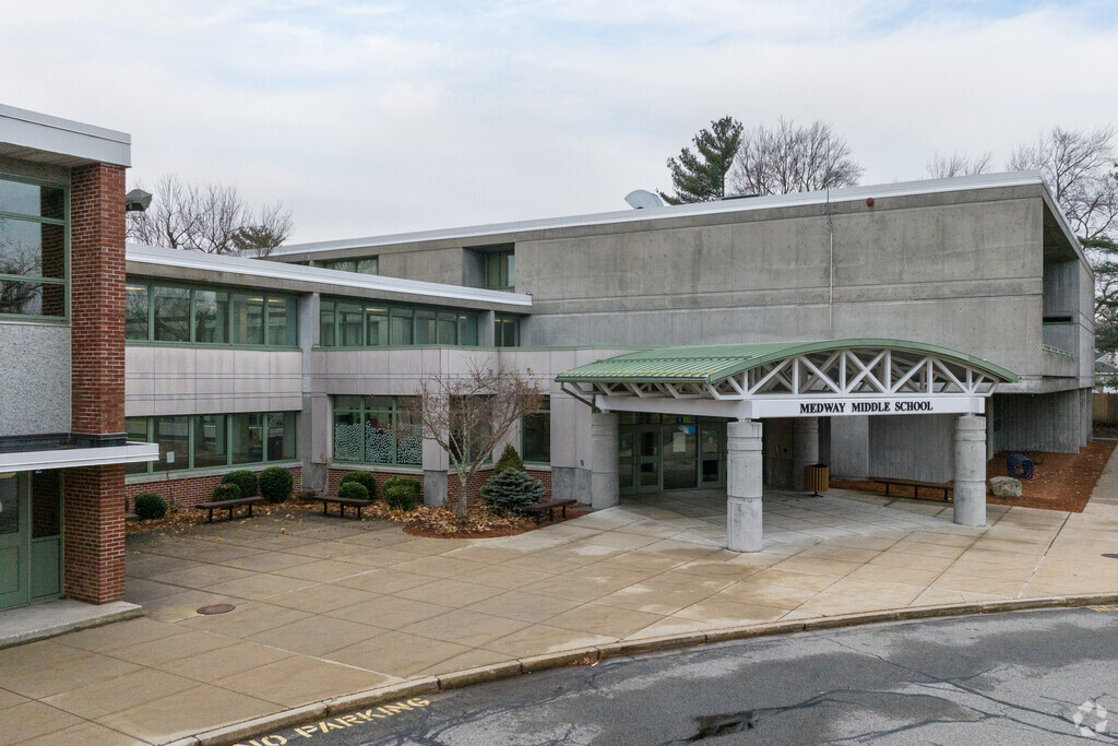 Medway Middle School in Medway received an overall grade of A- on Niche.