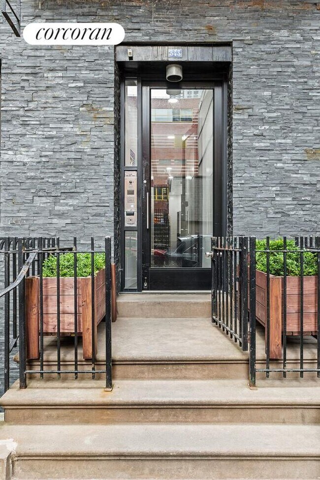 343 E 92nd St, New York, NY 10128 - photo 6