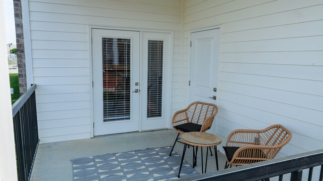 The Azelea: 1BR, 1BA- Patio or Balcony