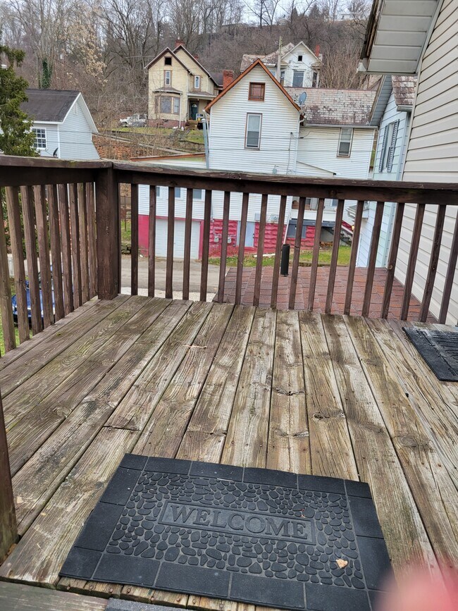 410 Maple St Unit 410 up, Marietta, OH 45750