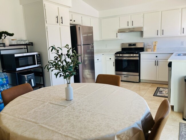 3909 Montebello Ave, Las Vegas, NV 89110 - photo 3