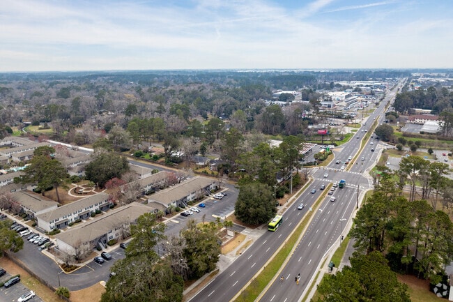 Wilshire Estates offers a variety of housing options on the edge of the city with access to the rest of Savannah.