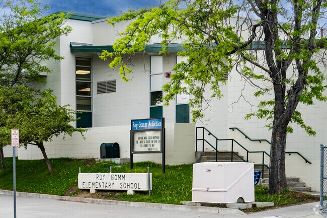 Roy Gomm Elementary School is tucked right between desirable Mayberry communities.