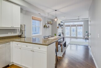 1541 W Roscoe St Unit 2, Chicago, IL 60657