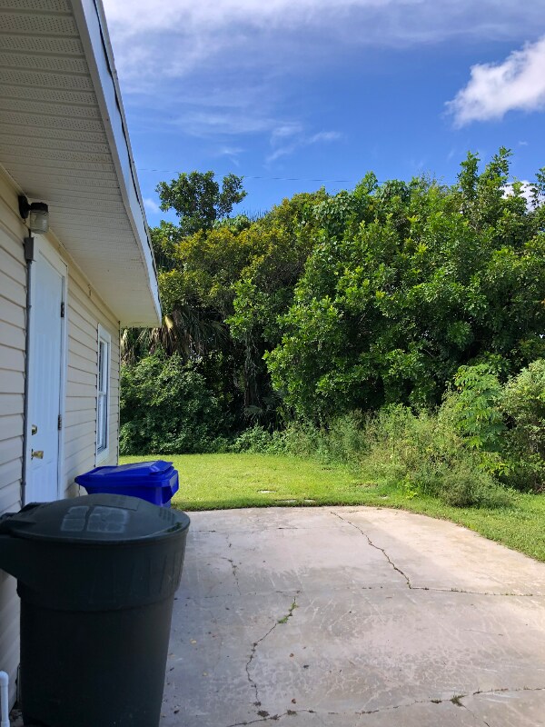 3318 Thomas St, Fort Myers, FL 33916 - photo 4