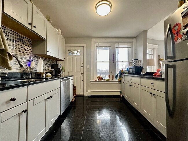 56 Cummings Rd unit 3, Brighton, MA 02135 - photo 4