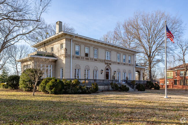 Cavitt Place is home to the Paris-Henry County Heritage Center.