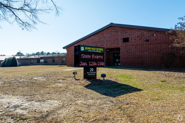 Bunn High School in Bunn, NC gets a B- score on Niche.Com.