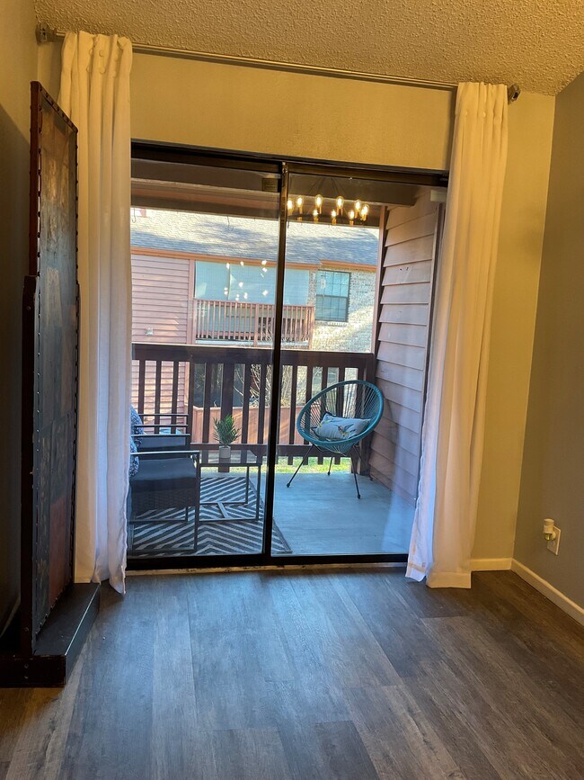 13018 Heimer Rd unit 608, San Antonio, TX 78216 - photo 5