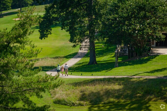 Many locals enjoy walks along the Signal Mountain golf course.