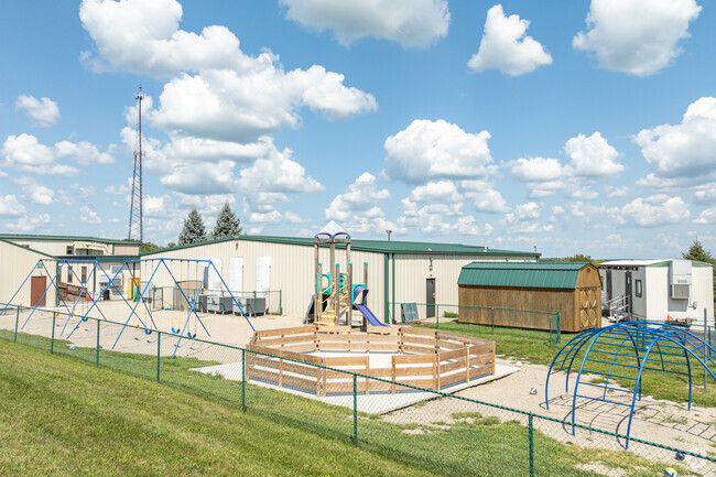 Germantown Christian School has a student to teacher ratio of 27 to 1.