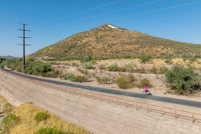 The Loop features a 100 mile connecting trail across all of Tucson for exercising and commuting.