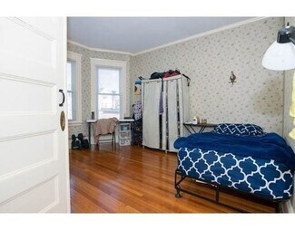 582 Cambridge St Unit 1, Boston, MA 02134