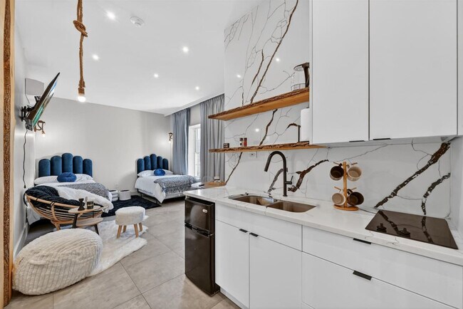 443 Clove Rd unit ID1366356P, Monroe, NY 10950 - photo 2