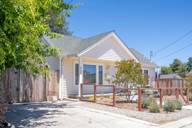 Craftsman homes are popular in the Santa Cruz area.