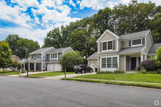 Floris is a peaceful neighborhood with a variety of homes styles.