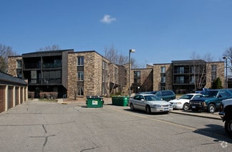 500 Woodley St W, Northfield, MN 55057