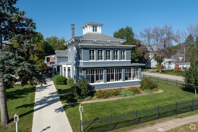 Large homes are also an option in Osage.