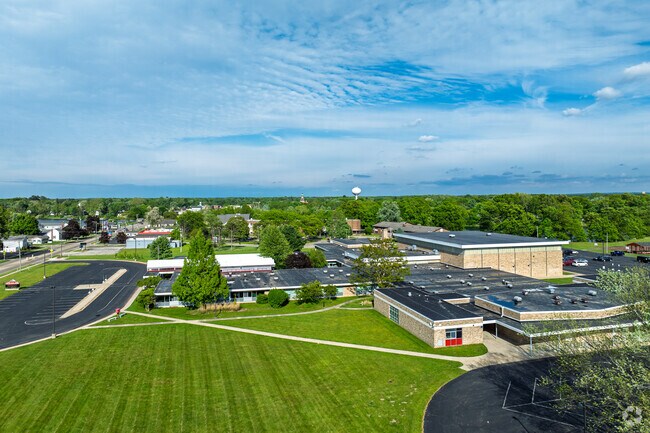 Paw Paw Middle School has an overal B- rating on Niche.