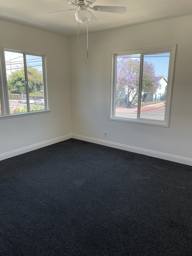 12233 Vanowen St unit D, North Hollywood, CA 91605 - photo 7