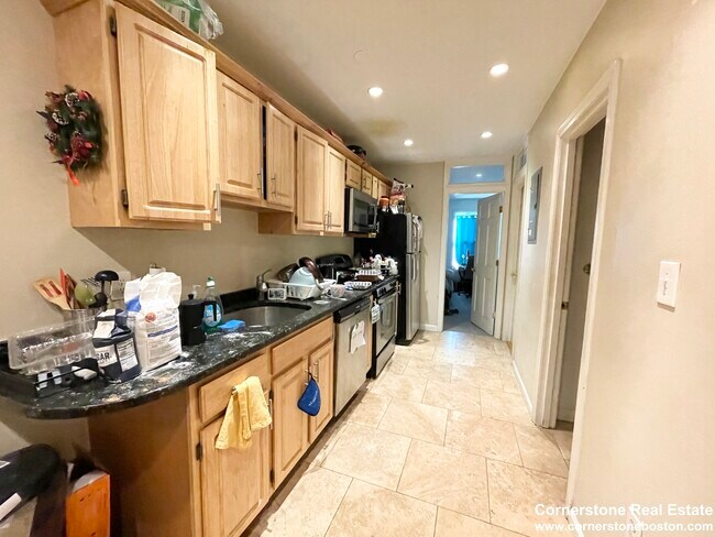 588 Columbus Ave unit 1, Boston, MA 02118 - photo 3