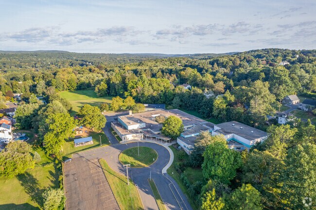 Gildersleeve School is conveniently located on Main Street in Portland.