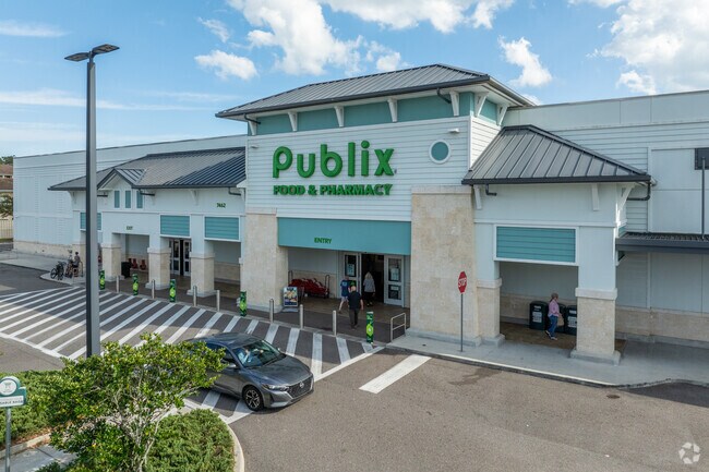 Publix has you covered for groceries in Palencia.