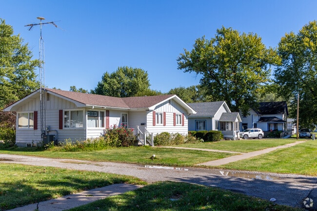 Ranch‑style homes are common near Albia’s outskirts.
