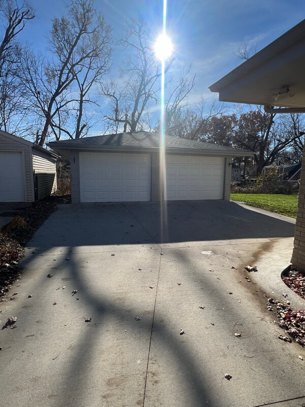 6210 Franklin Ave, Des Moines, IA 50322 - photo 2