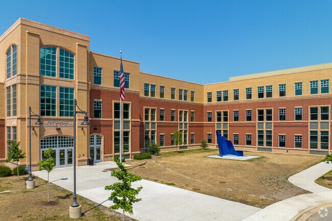 Hinsdale Middle School has 751 students with an overall A+ grade according to Niche.