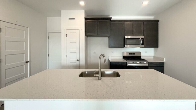 2237 Riesling Rd, Oswego, IL 60543 - photo 3