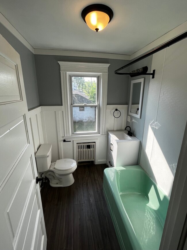 318 N Irving Ave, Scranton, PA 18510 - photo 2