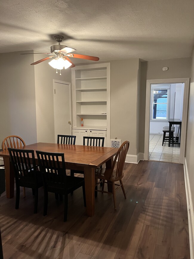 128 W Chestnut St, West Chester, PA 19380 - photo 4