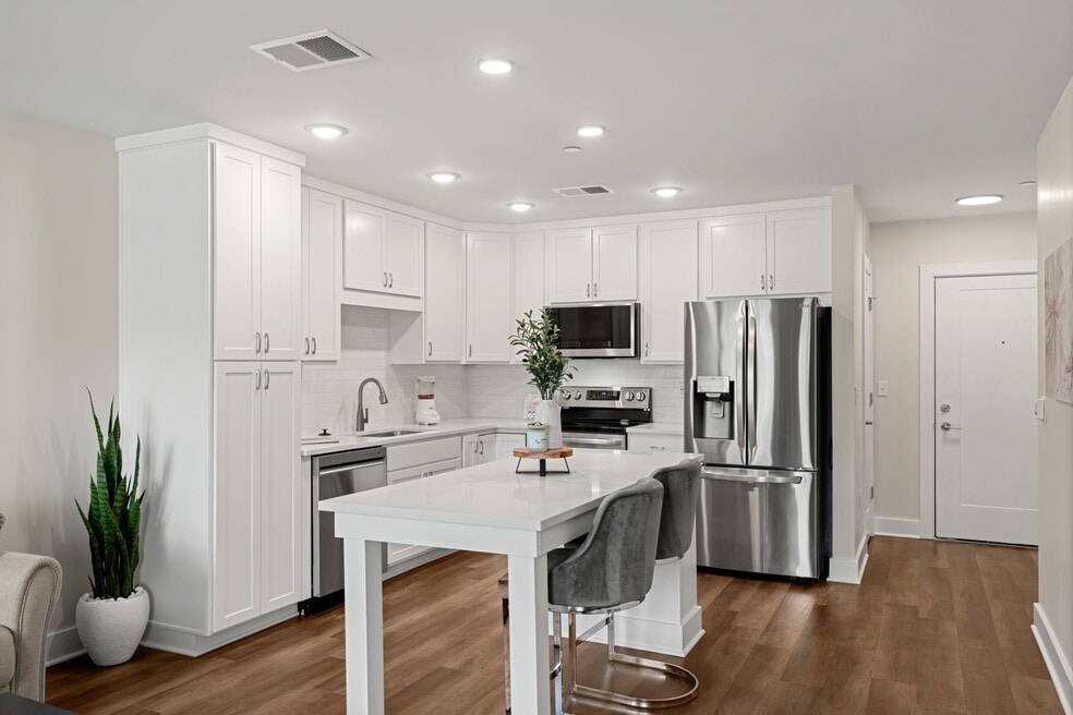 Monroe Pointe, Monroeville, PA 15146 - photo 1