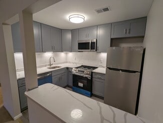 1008 Woodhaven Dr Unit 1008 woodhaven, Edison, NJ 08817