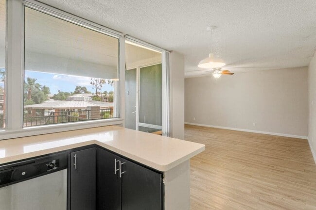 Sentry Tempe, Tempe, AZ 85282 - photo 6