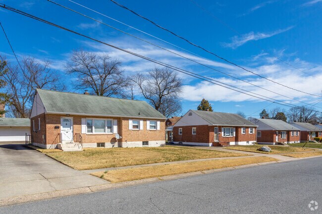 Smaller ranch homes in Newport make up a lot of the neighborhood.