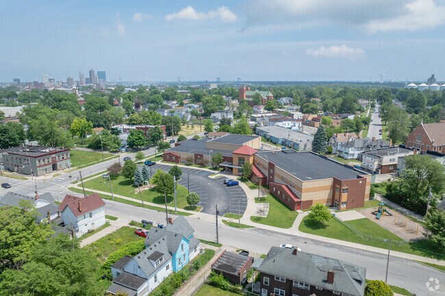 Escuela SMART Academy is a part of the Toledo community.
