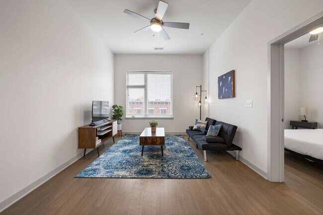 633 E Main St unit ID1031627P, Louisville, KY 40202 - photo 2