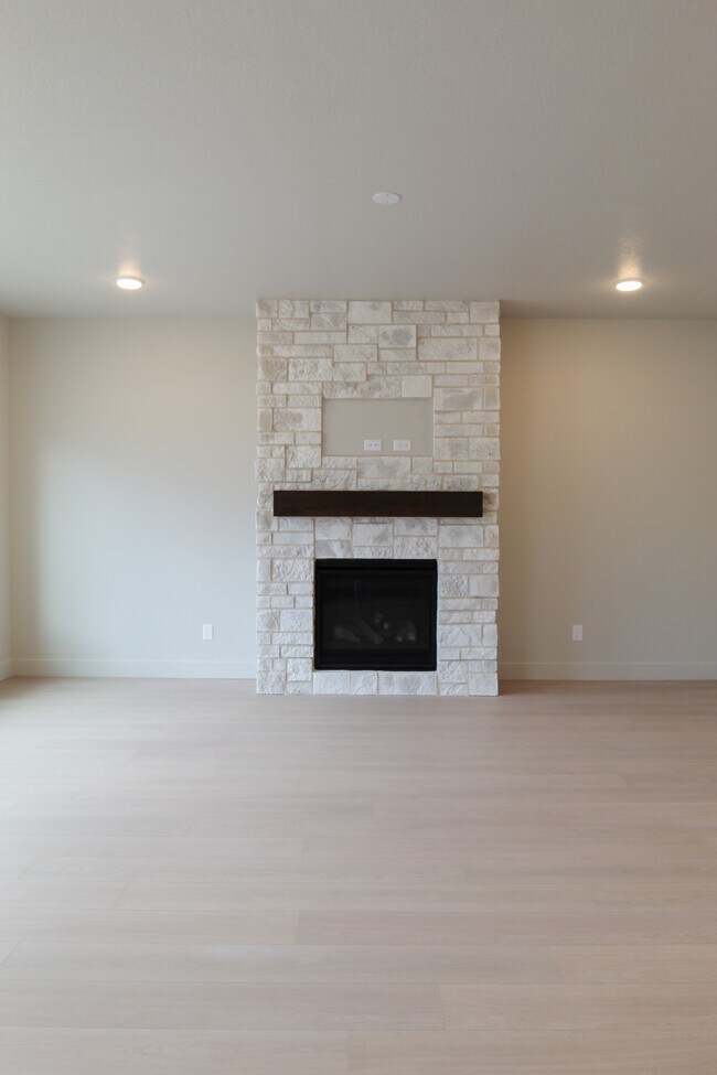 212 W 510 N, Smithfield, UT 84335 - photo 6