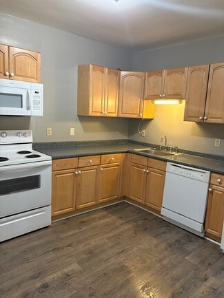 652 Adams Ave Unit Apartment 2, Huntington, WV 25701