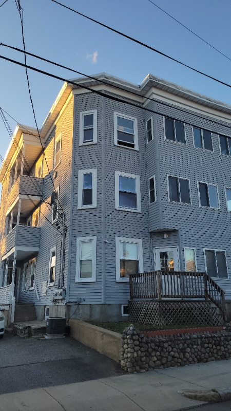 138 Hebert Ave Unit 2, Woonsocket, RI 02895
