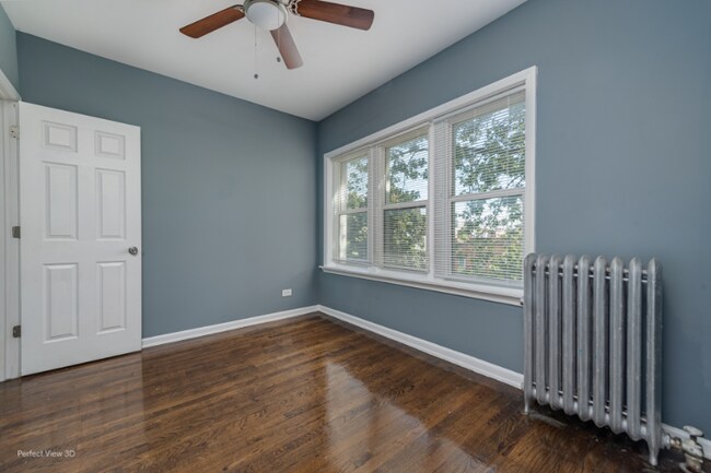 6656 S Woodlawn Ave unit 2, Chicago, IL 60637 - photo 2