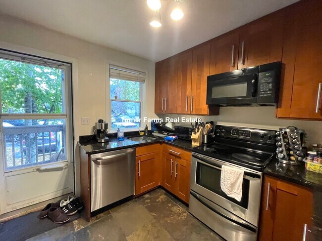 1430 Tremont St unit B, Roxbury Crossing, MA 02120 - photo 4