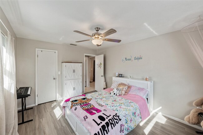 7520 Hawthorn Dr, Port Richey, FL 34668 - photo 6