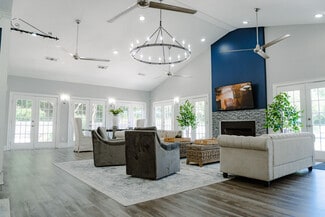 200 Foxgate Ave, Hattiesburg, MS 39402