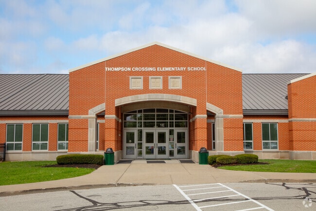 Thompson Crossing Elementary School building in Galludet.