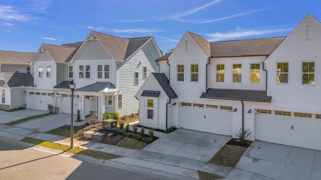 3620 Mason Port Dr unit 36465721, Wilmington, NC 28409 - photo 2